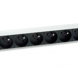 ÷ Regleta alimentacion aluminio rack 19